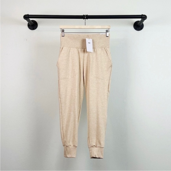 NWT Nike Yoga High Waist Flow 7/8 Slim Jogger Pants - Picture 3 of 8